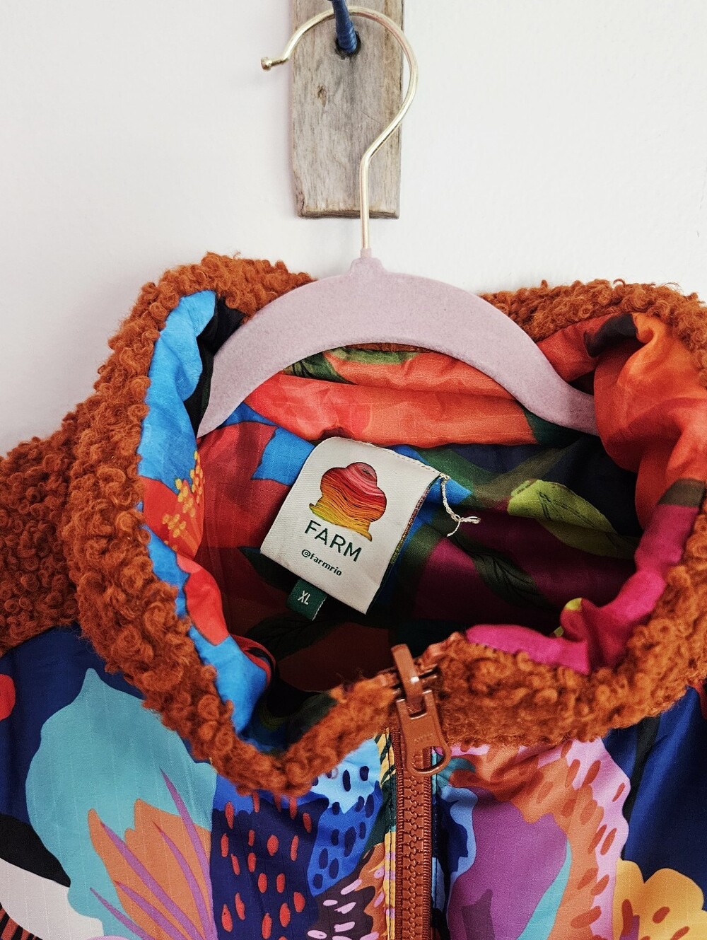 FarmRio Lucy floral puffer XL reversible - Picture 5 of 6